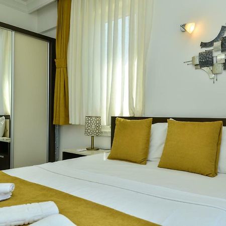 Saros Apartments Calis Beach Fethiye Buitenkant foto