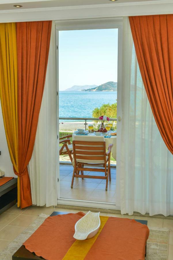 Saros Apartments Calis Beach Fethiye Buitenkant foto